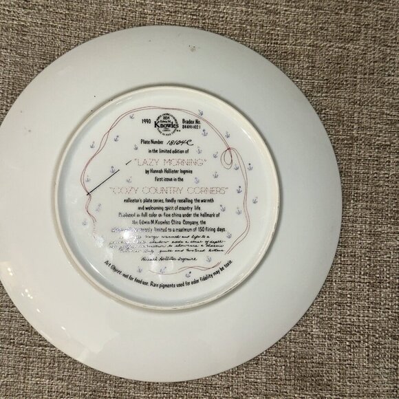 LAZY MORNING Plate COZY COUNTRY CORNERS Hannah Hollister Ingmire Kittens Quilt - Picture 3 of 3